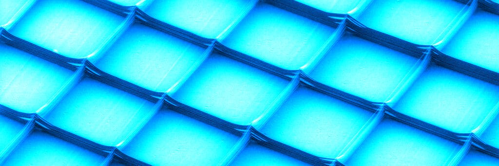 Melt electrowritten pattern of poly(caprolactone) fibres.