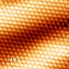 The atomic structure of Au(111) 